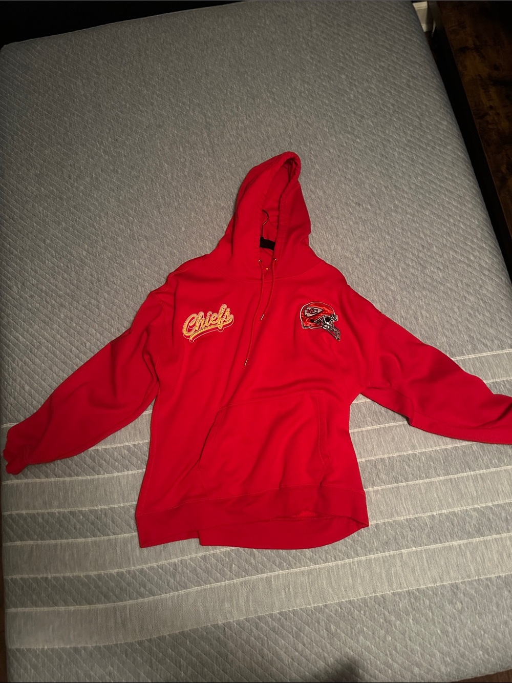 NFL Red Chiefs Pullover Hoodie with Script and Helmet Logos